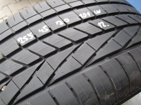 255 45 20 101W Goodyear Excellence 